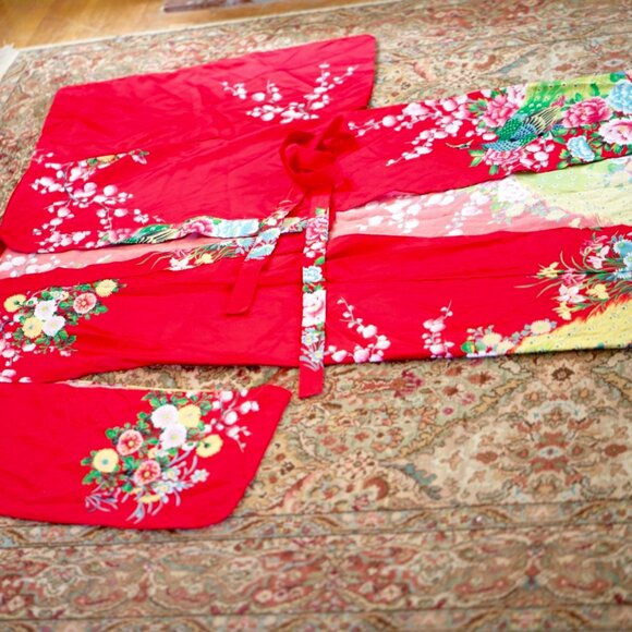 Authentic Red Kimono robe with cherry blossoms and peacock beautiful print - Picture 1 of 4